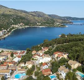 7 bedroom seaside villa with pool, Kassiopi, sleeps 13